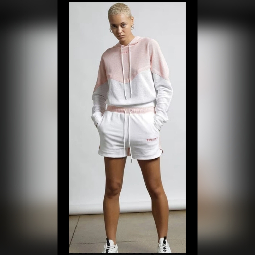 Twenty Montreal FIRE! NWT! Breathe Mesh Colorblock Shorts #W701SU21. Sz Md. R2S!